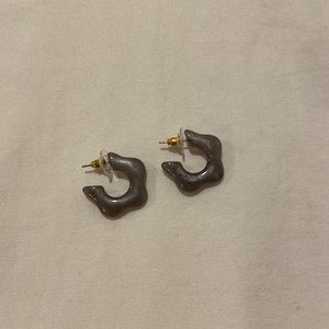 purple resin flower hoop earrings